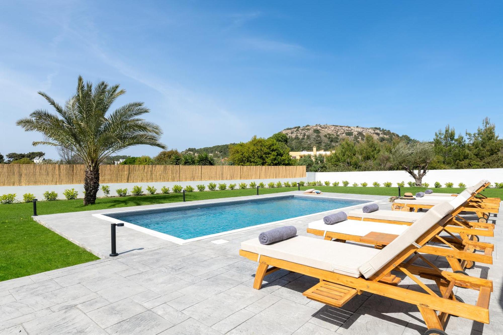 Ixian Memory Villa Ialysos (Rhodes)